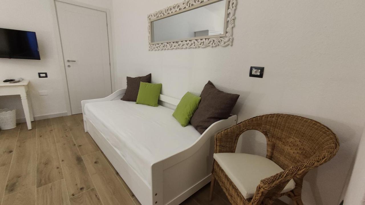 B&B Va' Pensiero Villasimius Buitenkant foto