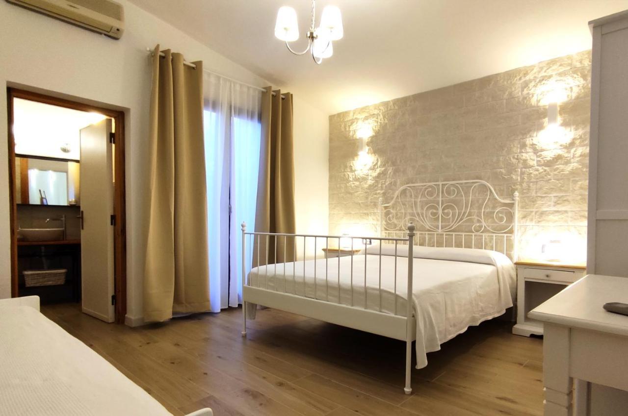 B&B Va' Pensiero Villasimius Buitenkant foto
