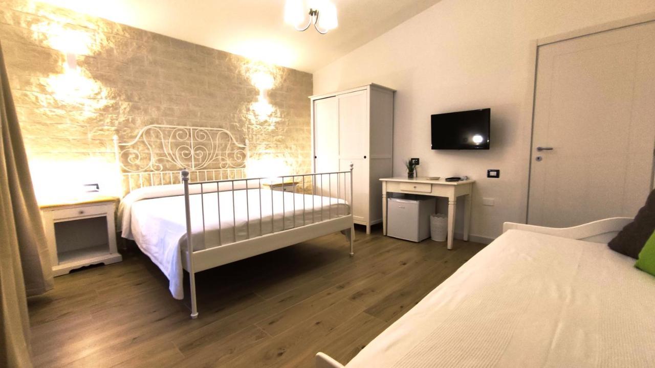 B&B Va' Pensiero Villasimius Buitenkant foto