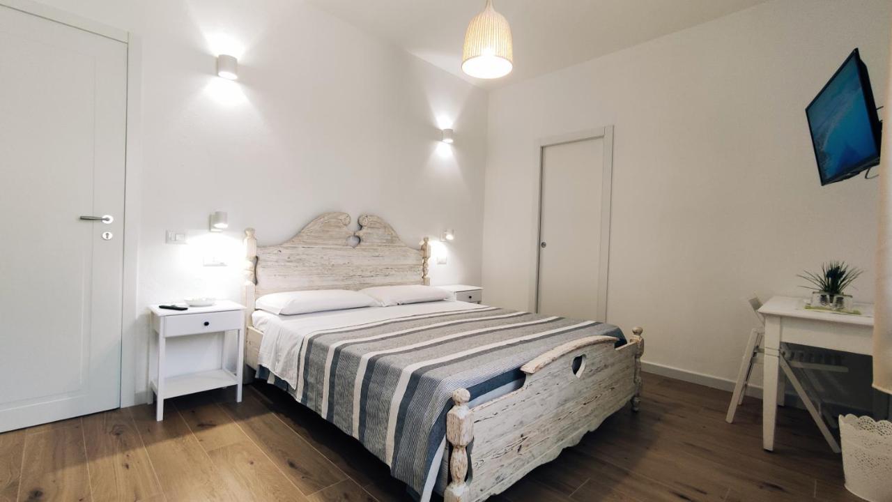 B&B Va' Pensiero Villasimius Buitenkant foto