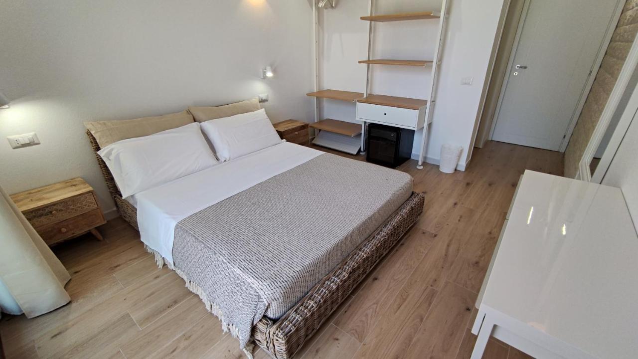 B&B Va' Pensiero Villasimius Buitenkant foto