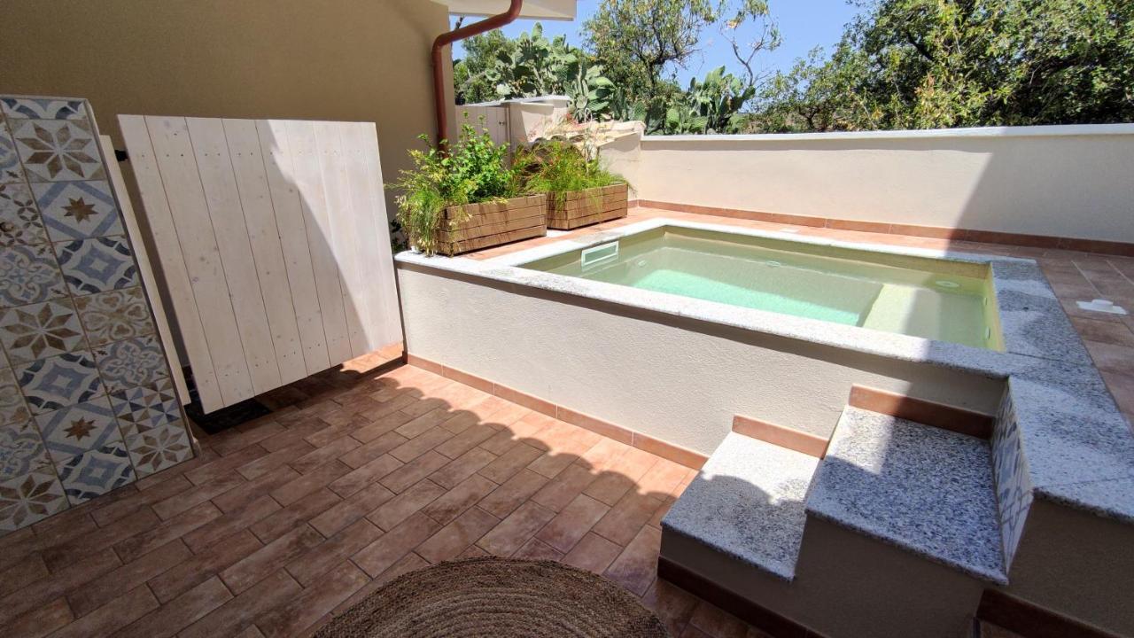 B&B Va' Pensiero Villasimius Buitenkant foto