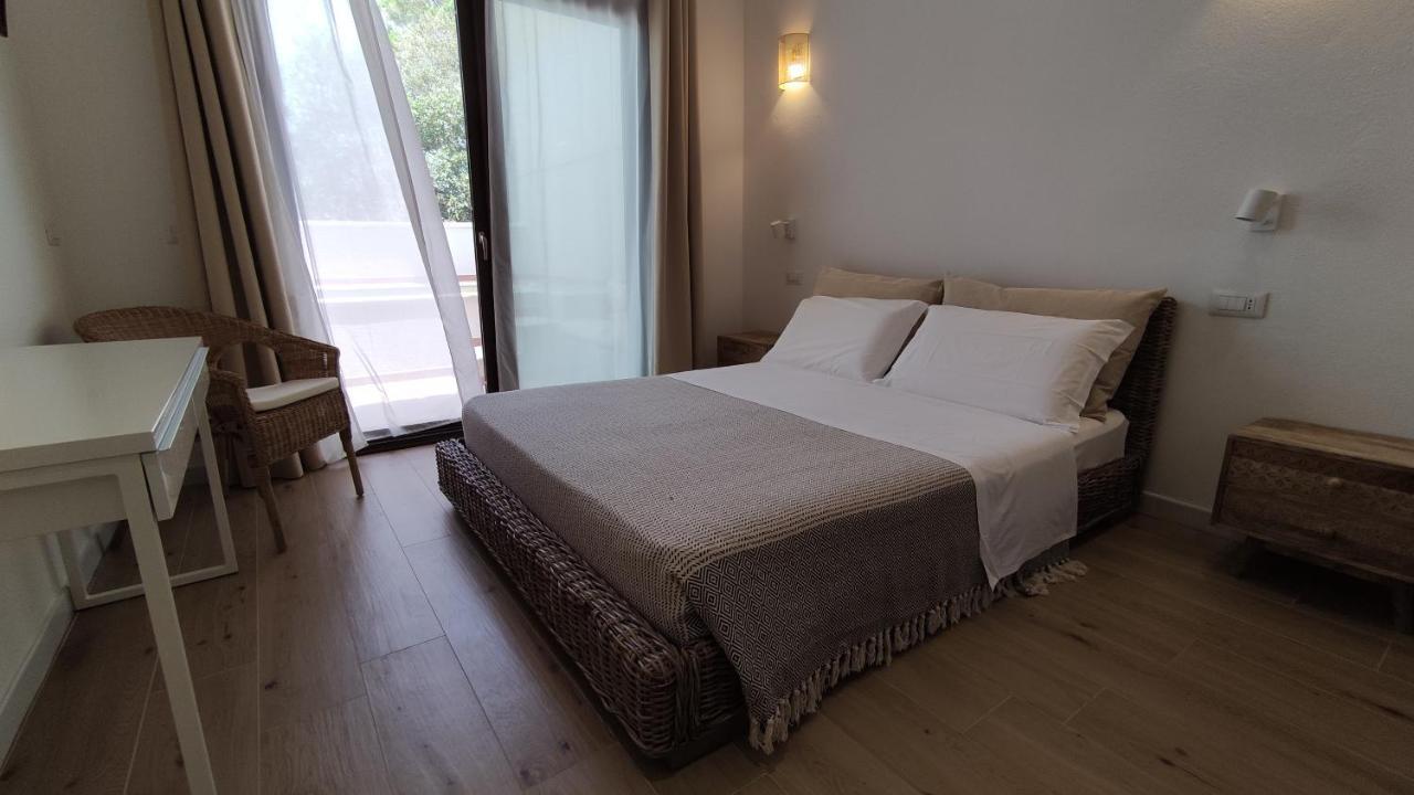 B&B Va' Pensiero Villasimius Buitenkant foto